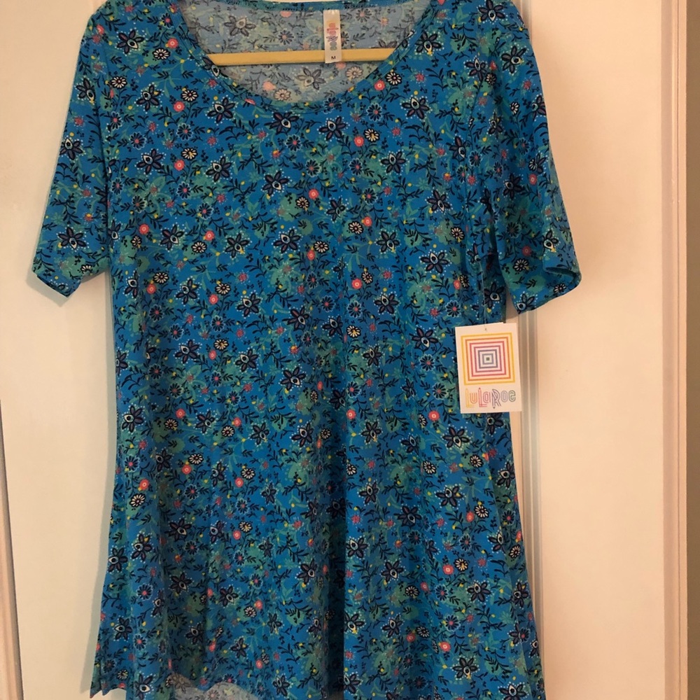 LulaRoe Perfect Tee. BNWT